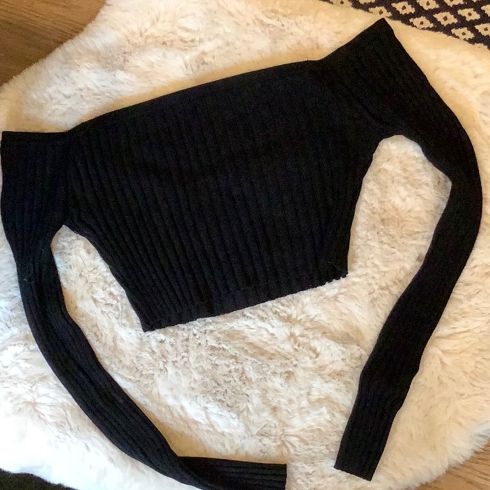 Cute black long sleeve top
